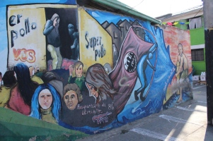 Mural en la Población La Victoria en memoria de las acciones subversivas.